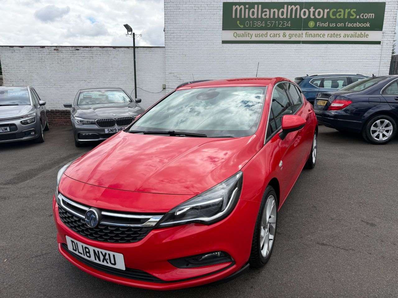 A 2018 VAUXHALL ASTRA 1.4i SRi Hatchback 5dr Petrol Manual Euro 6 (100 ps) ALLOY WHEELS-12 MONTHS A 2018 VAUXHALL ASTRA 1.4i SRi Hatchback 5dr Petrol Manual Euro 6 (100 ps) ALLOY WHEELS-12 MONTHS