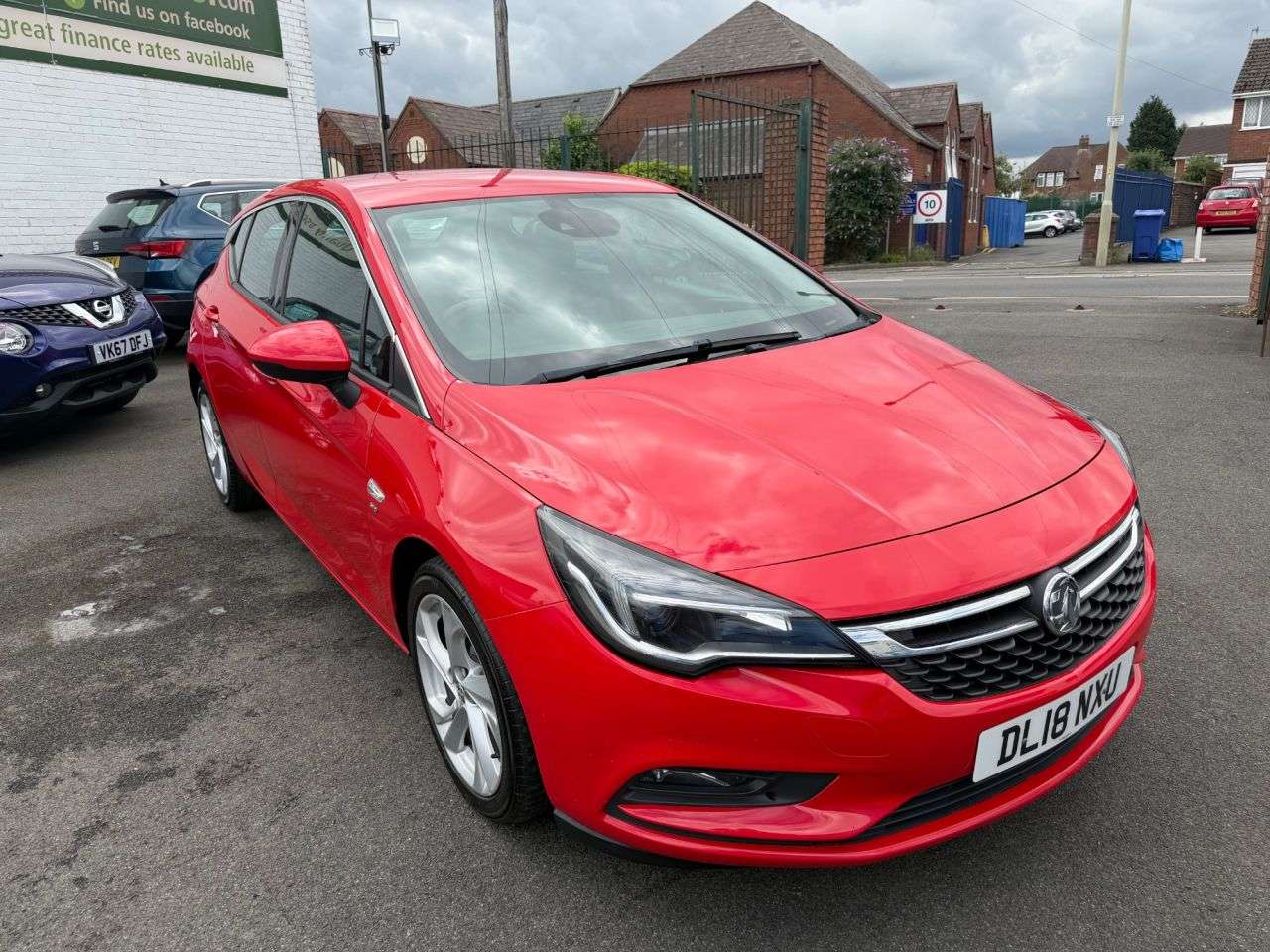 A 2018 VAUXHALL ASTRA 1.4i SRi Hatchback 5dr Petrol Manual Euro 6 (100 ps) ALLOY WHEELS-12 MONTHS A 2018 VAUXHALL ASTRA 1.4i SRi Hatchback 5dr Petrol Manual Euro 6 (100 ps) ALLOY WHEELS-12 MONTHS