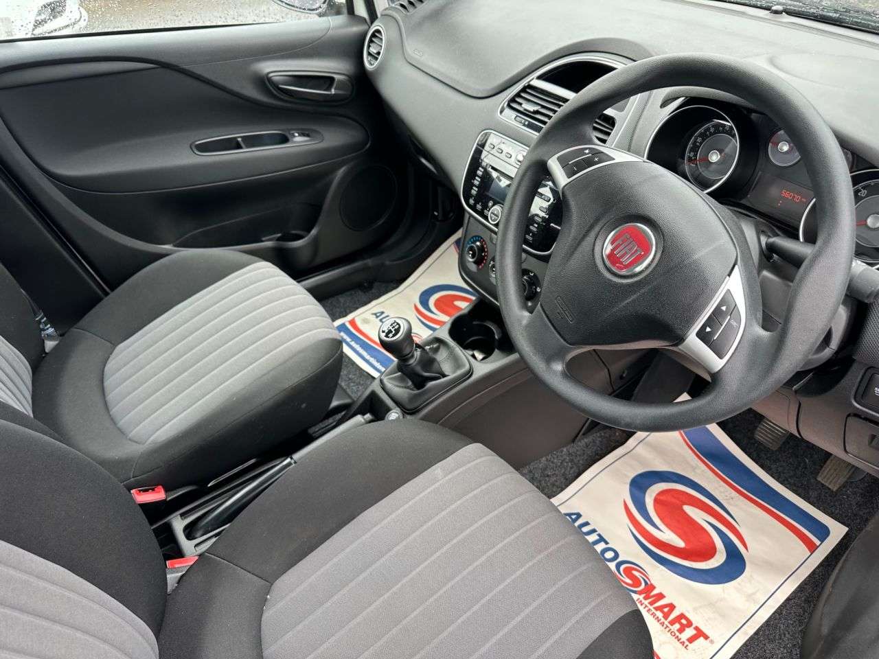 2017 FIAT PUNTO 2017 FIAT PUNTO