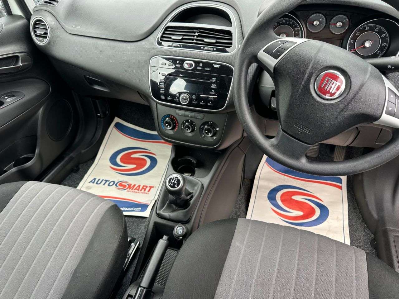 2017 FIAT PUNTO 2017 FIAT PUNTO