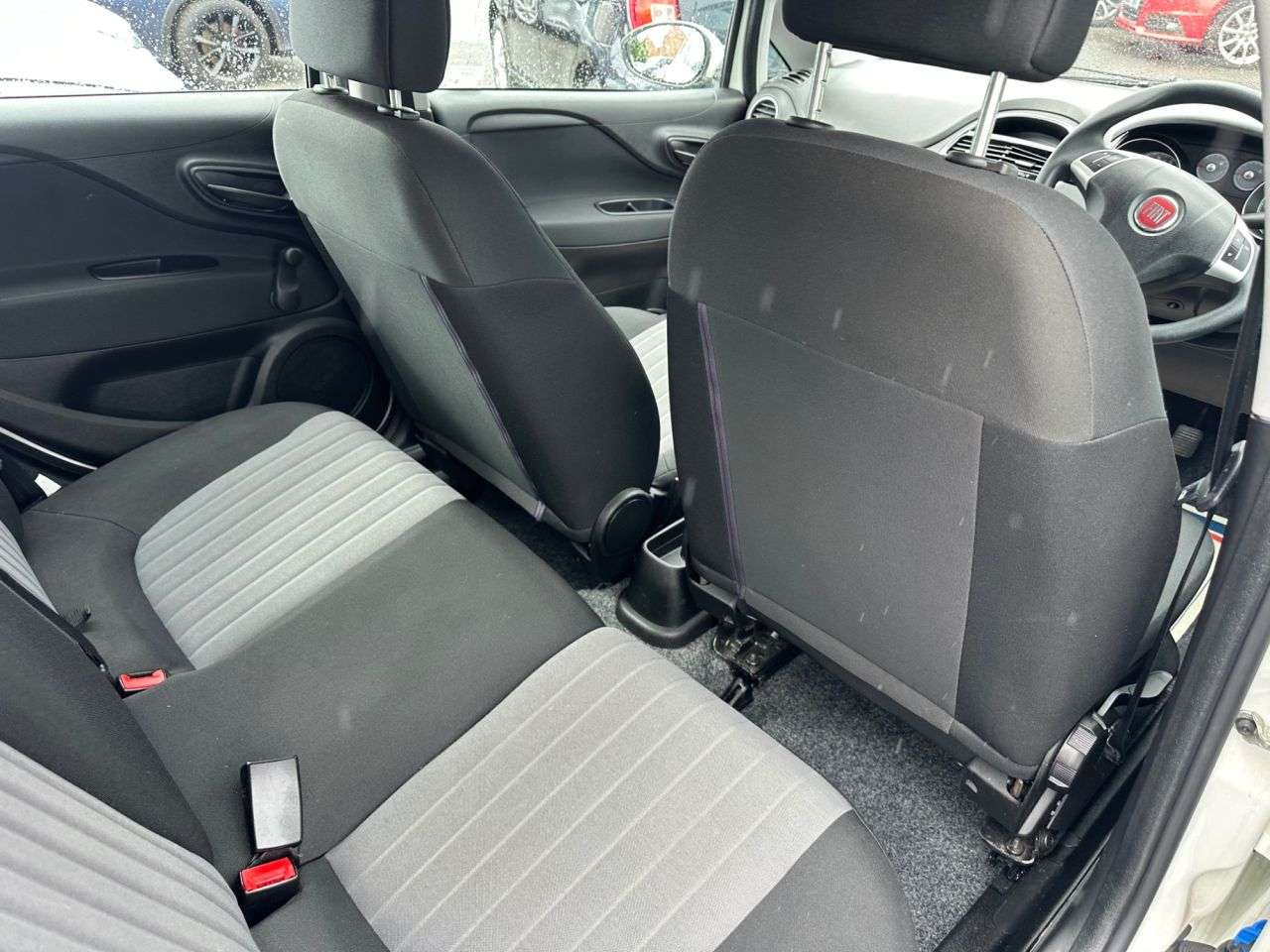 2017 FIAT PUNTO 2017 FIAT PUNTO