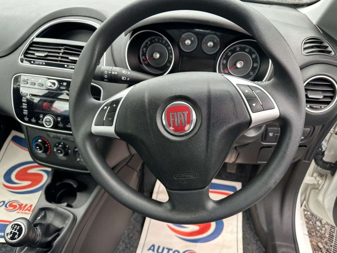 2017 FIAT PUNTO 2017 FIAT PUNTO