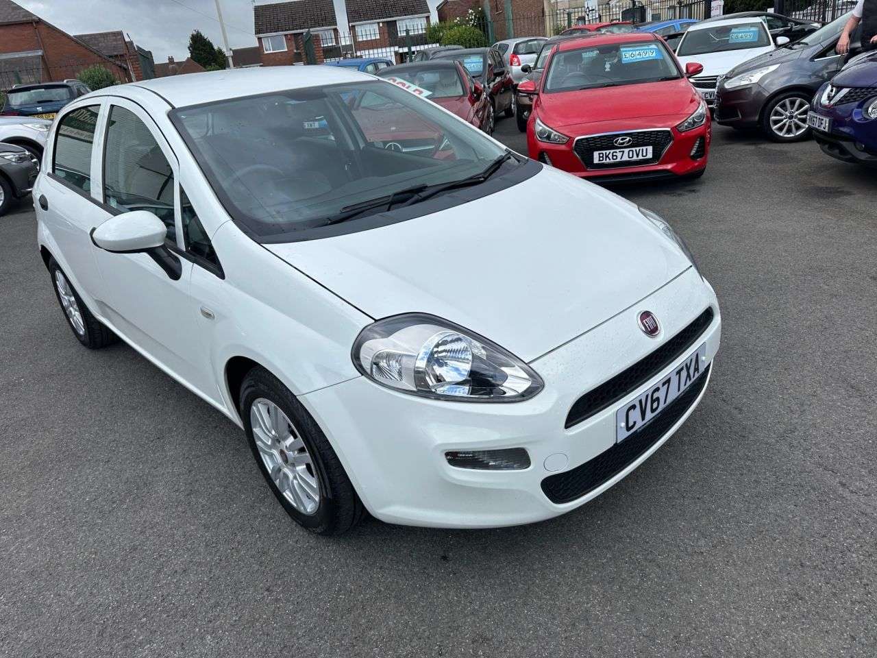 A 2017 FIAT PUNTO 1.4 Pop + Hatchback 5dr Petrol Euro 6 (s/s) (77 bhp) 1 FORMER KEEPER- A 2017 FIAT PUNTO 1.4 Pop + Hatchback 5dr Petrol Euro 6 (s/s) (77 bhp) 1 FORMER KEEPER-