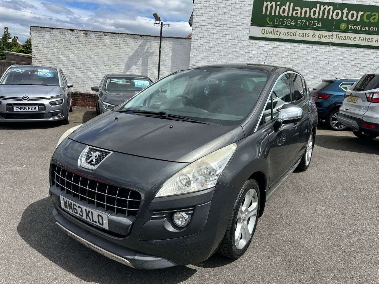 A 2013 PEUGEOT 3008 2.0 HDi Allure SUV 5dr Diesel Auto Euro 5 (163 ps) 1 FORMER KEEPER-BLUETOOT A 2013 PEUGEOT 3008 2.0 HDi Allure SUV 5dr Diesel Auto Euro 5 (163 ps) 1 FORMER KEEPER-BLUETOOT