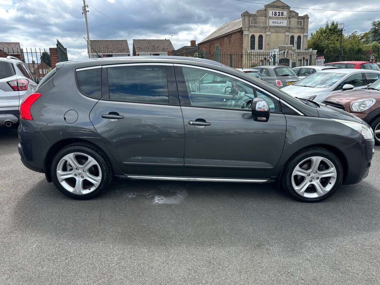 2013 PEUGEOT 3008 2013 PEUGEOT 3008
