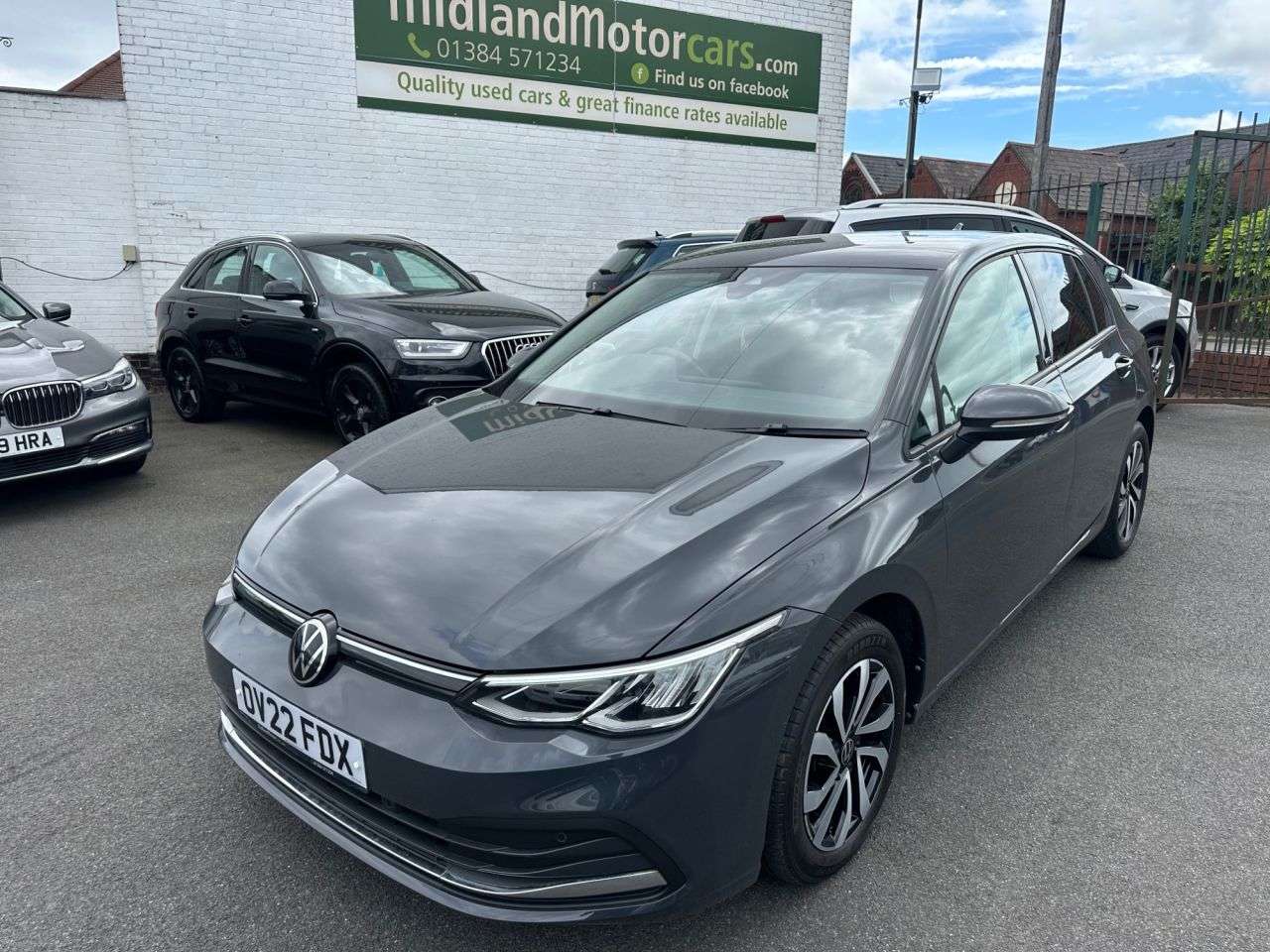A 2022 VOLKSWAGEN GOLF 1.0 eTSI MHEV Active Hatchback 5dr Petrol Hybrid DSG Euro 6 (s/s) (110 ps) A 2022 VOLKSWAGEN GOLF 1.0 eTSI MHEV Active Hatchback 5dr Petrol Hybrid DSG Euro 6 (s/s) (110 ps)