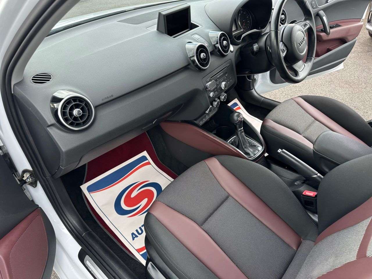 2014 AUDI A1 2014 AUDI A1