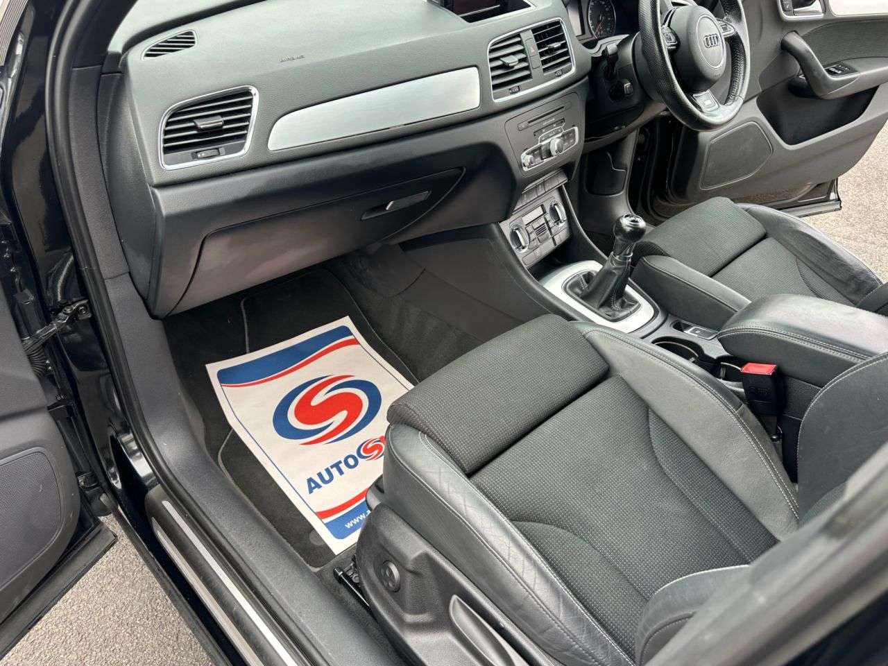 2013 AUDI Q3 2013 AUDI Q3