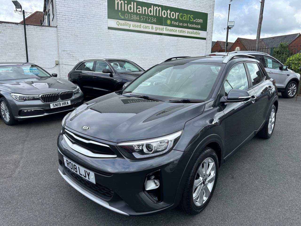 A 2018 KIA STONIC 1.4 2 SUV 5dr Petrol Manual Euro 6 (s/s) (98 bhp) 8 SERVICE STAMPS-1 FORMER A 2018 KIA STONIC 1.4 2 SUV 5dr Petrol Manual Euro 6 (s/s) (98 bhp) 8 SERVICE STAMPS-1 FORMER