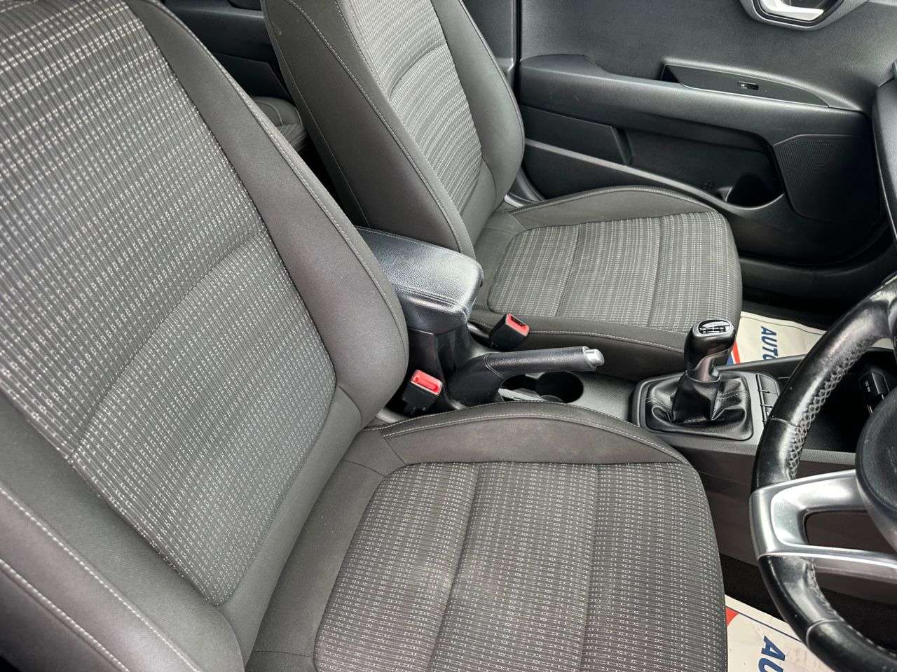 2018 KIA STONIC 2018 KIA STONIC