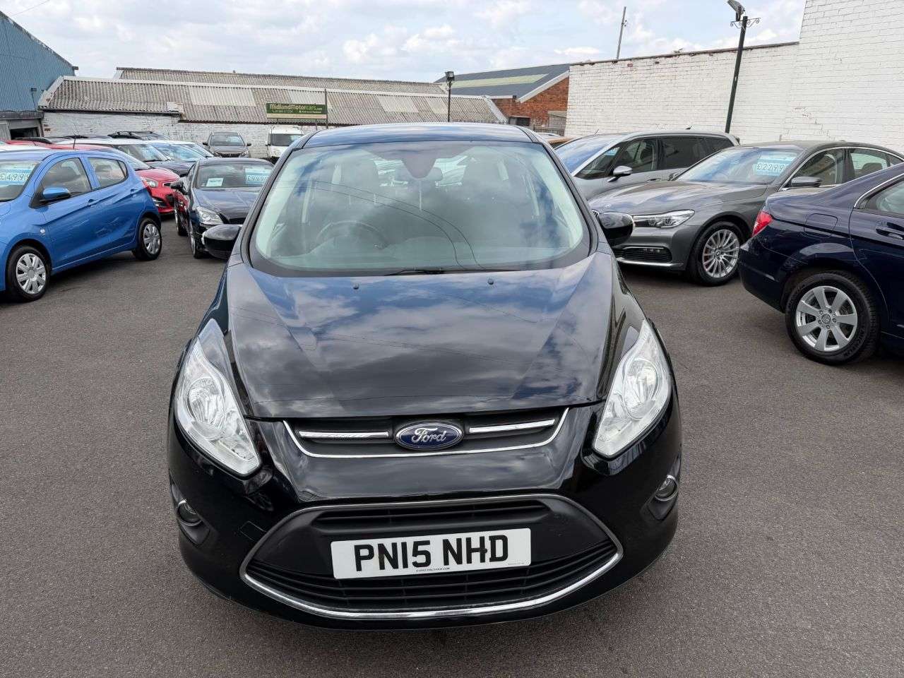 A 2015 FORD C-MAX 1.6 TDCi Zetec MPV 5dr Diesel Manual Euro 5 (115 ps) SERVICE HISTORY-12 MON A 2015 FORD C-MAX 1.6 TDCi Zetec MPV 5dr Diesel Manual Euro 5 (115 ps) SERVICE HISTORY-12 MON