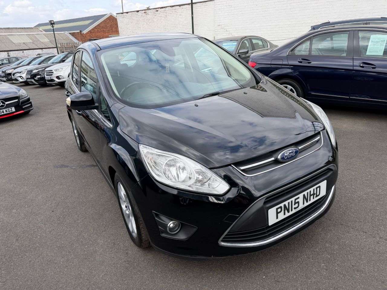 A 2015 FORD C-MAX 1.6 TDCi Zetec MPV 5dr Diesel Manual Euro 5 (115 ps) SERVICE HISTORY-12 MON A 2015 FORD C-MAX 1.6 TDCi Zetec MPV 5dr Diesel Manual Euro 5 (115 ps) SERVICE HISTORY-12 MON
