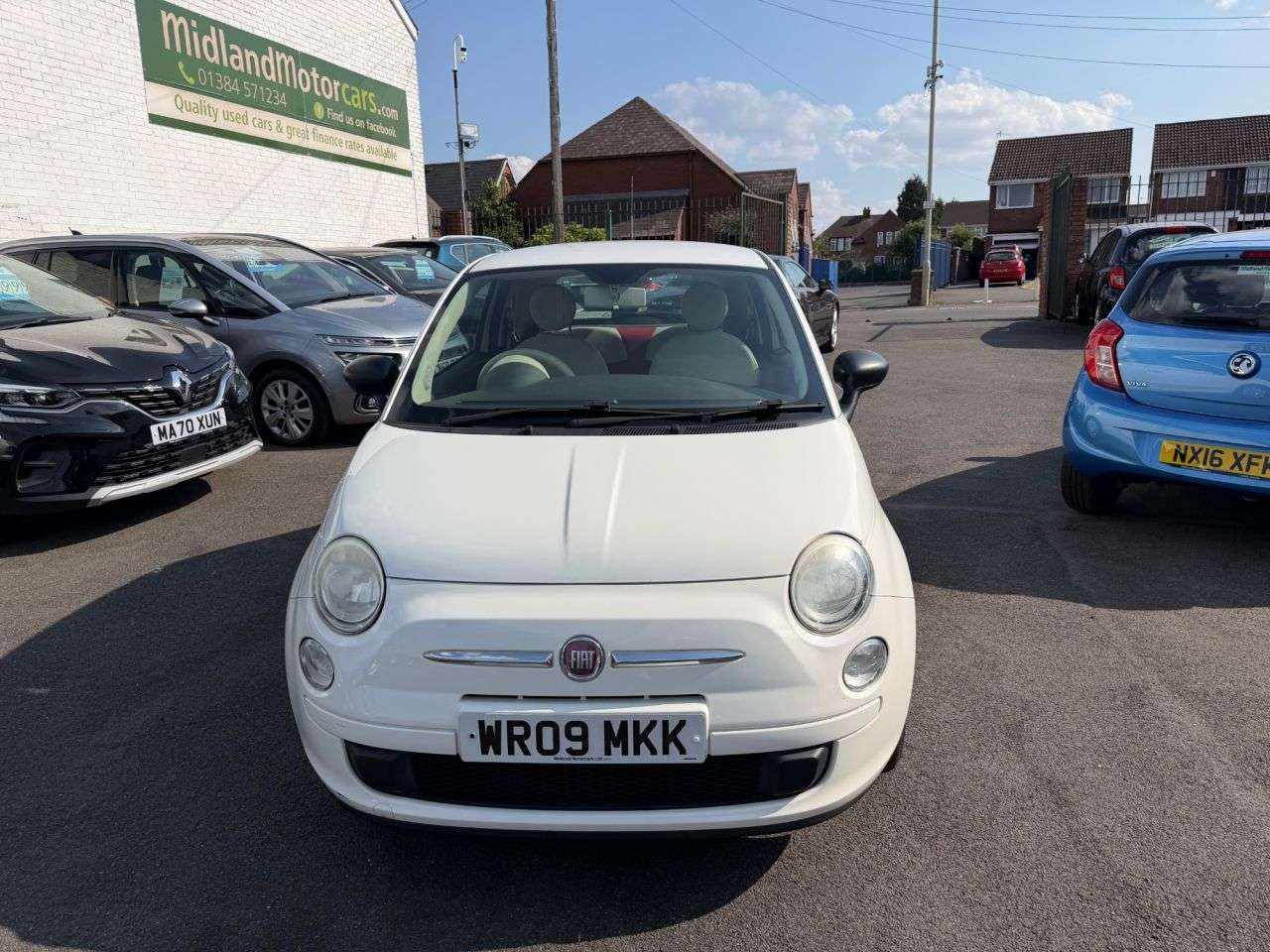 A 2009 FIAT 500 1.2 Pop Hatchback 3dr Petrol Manual Euro 5 (s/s) (69 bhp) 12 SERVICE STAMPS A 2009 FIAT 500 1.2 Pop Hatchback 3dr Petrol Manual Euro 5 (s/s) (69 bhp) 12 SERVICE STAMPS