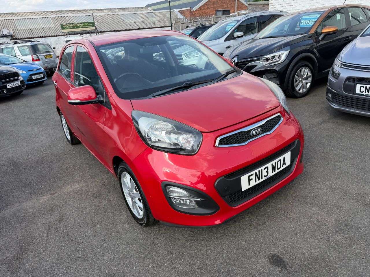 A 2013 KIA PICANTO 1.0 2 Hatchback 5dr Petrol Manual Euro 5 (68 bhp) SERVICE HISTORY-AIR CON-A A 2013 KIA PICANTO 1.0 2 Hatchback 5dr Petrol Manual Euro 5 (68 bhp) SERVICE HISTORY-AIR CON-A