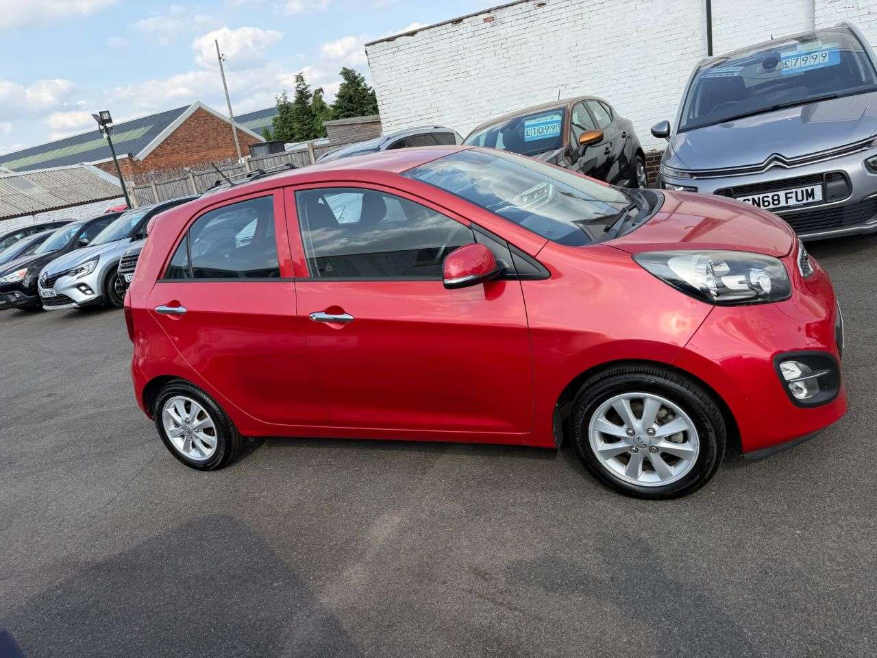 A 2013 KIA PICANTO 1.0 2 Hatchback 5dr Petrol Manual Euro 5 (68 bhp) SERVICE HISTORY-AIR CON-A A 2013 KIA PICANTO 1.0 2 Hatchback 5dr Petrol Manual Euro 5 (68 bhp) SERVICE HISTORY-AIR CON-A