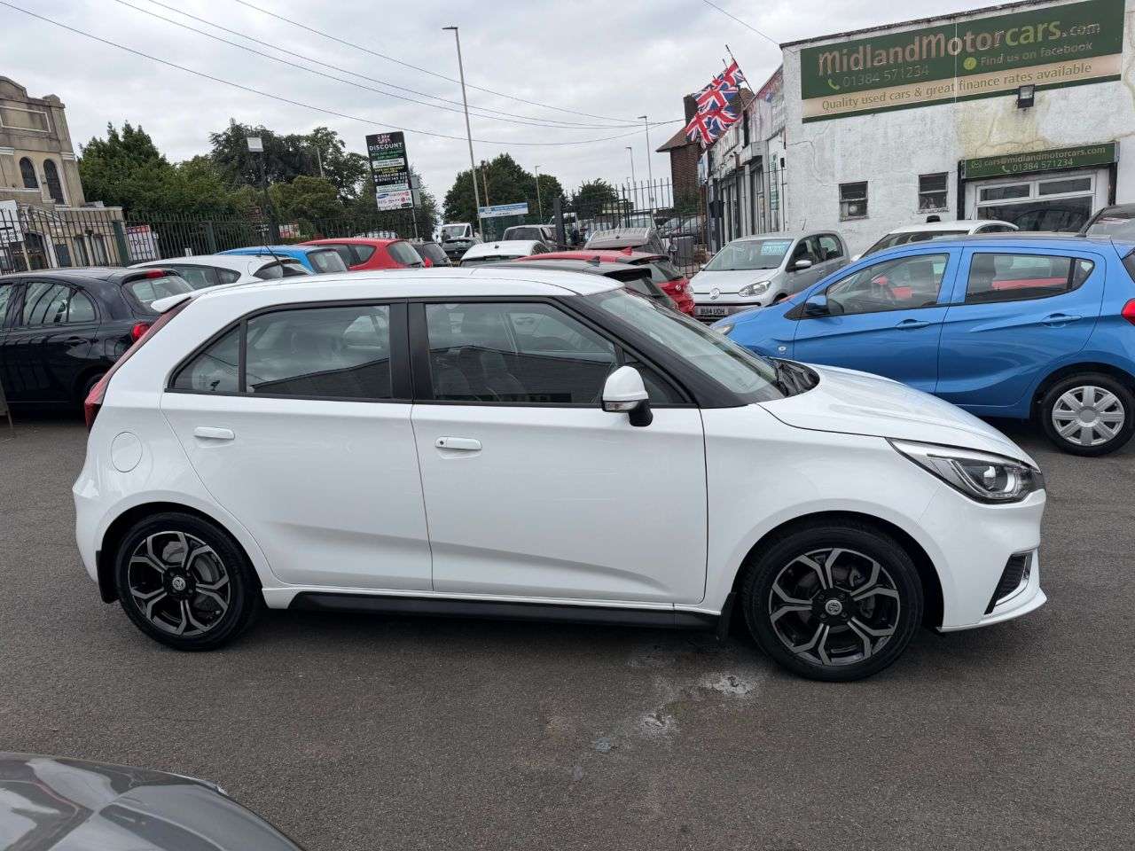 A 2022 MG MG3 1.5 VTi-TECH Exclusive Nav Hatchback 5dr Petrol Manual Euro 6 (s/s) (106 ps A 2022 MG MG3 1.5 VTi-TECH Exclusive Nav Hatchback 5dr Petrol Manual Euro 6 (s/s) (106 ps