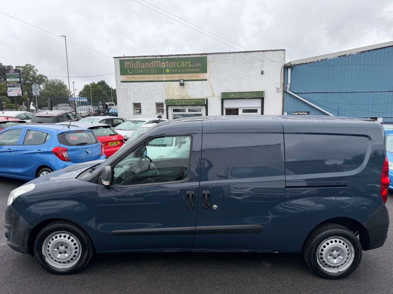 A 2015 VAUXHALL COMBO 1.3 CDTi 2300 ecoFLEX 16v Panel Van 3dr Diesel Manual FWD L2 H1 (s/s) (129 A 2015 VAUXHALL COMBO 1.3 CDTi 2300 ecoFLEX 16v Panel Van 3dr Diesel Manual FWD L2 H1 (s/s) (129