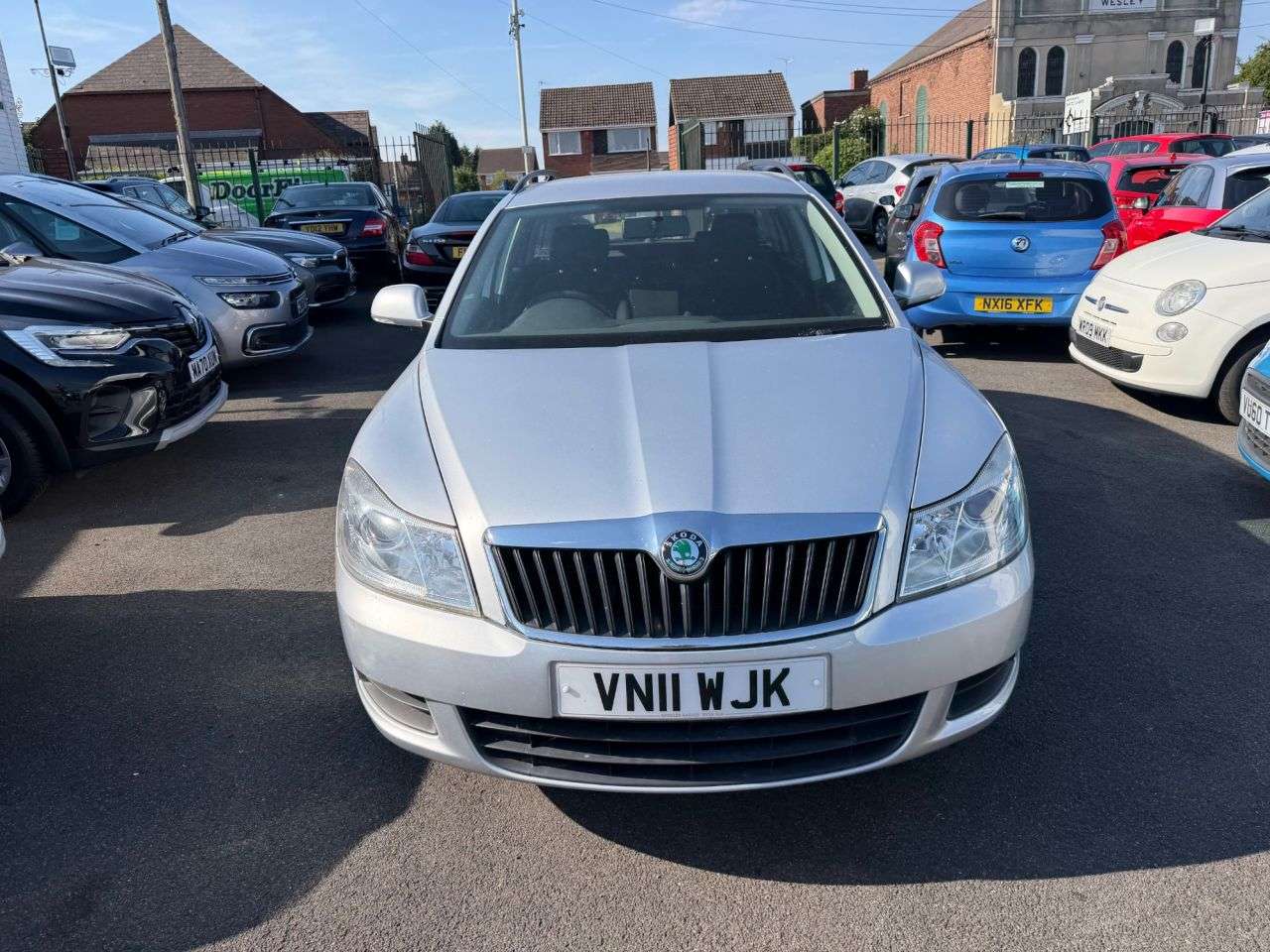 A 2011 SKODA OCTAVIA 1.6 MPI SE Estate 5dr Petrol Manual Euro 5 (102 ps) ONLY 2 OWNERS A 2011 SKODA OCTAVIA 1.6 MPI SE Estate 5dr Petrol Manual Euro 5 (102 ps) ONLY 2 OWNERS