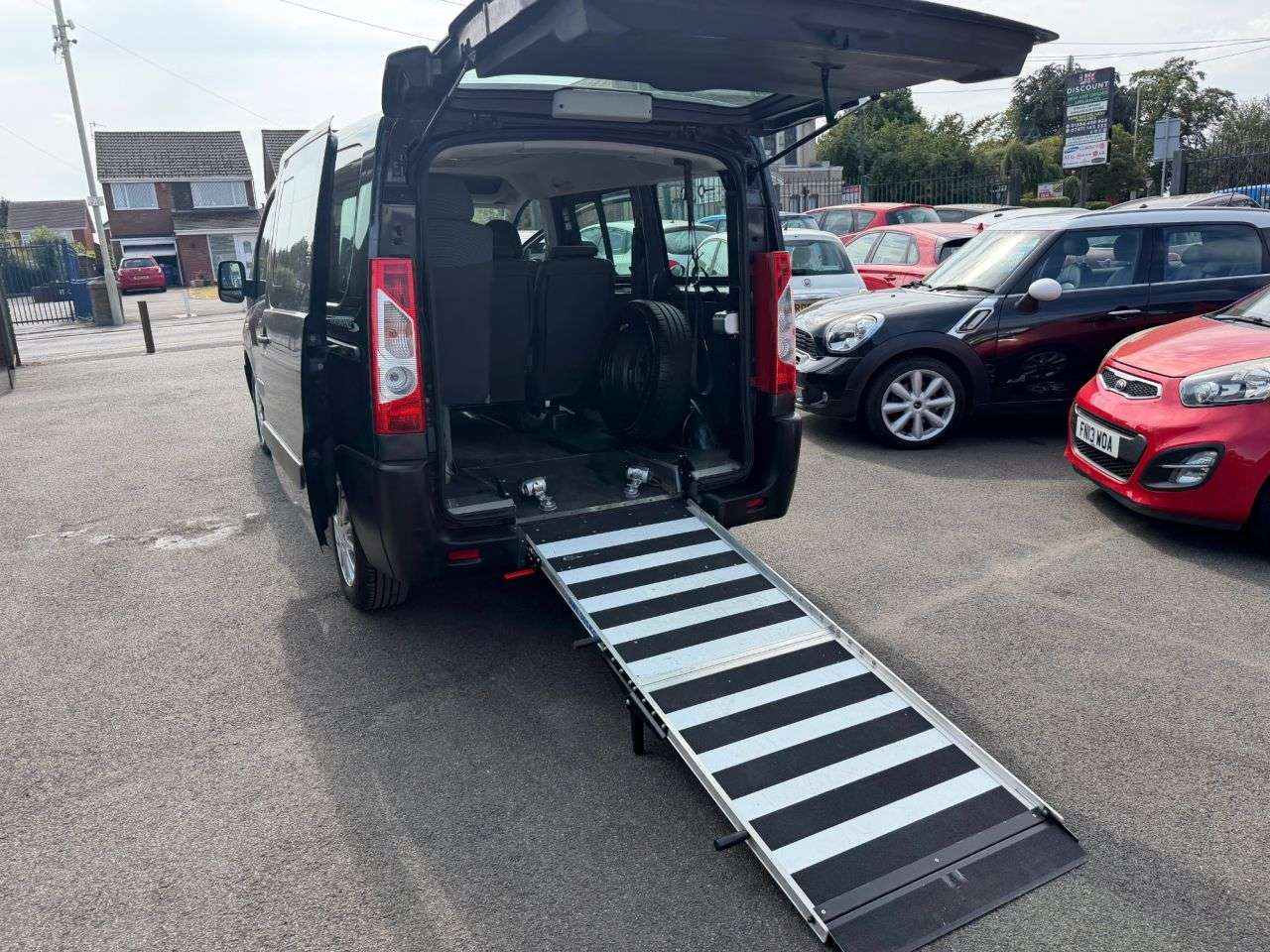 A 2014 PEUGEOT EXPERT TEPEE Wheelchair Accessible Vehicle 2.0 HDi Comfort L1 MPV 5dr Diesel Automatic ( A 2014 PEUGEOT EXPERT TEPEE Wheelchair Accessible Vehicle 2.0 HDi Comfort L1 MPV 5dr Diesel Automatic (