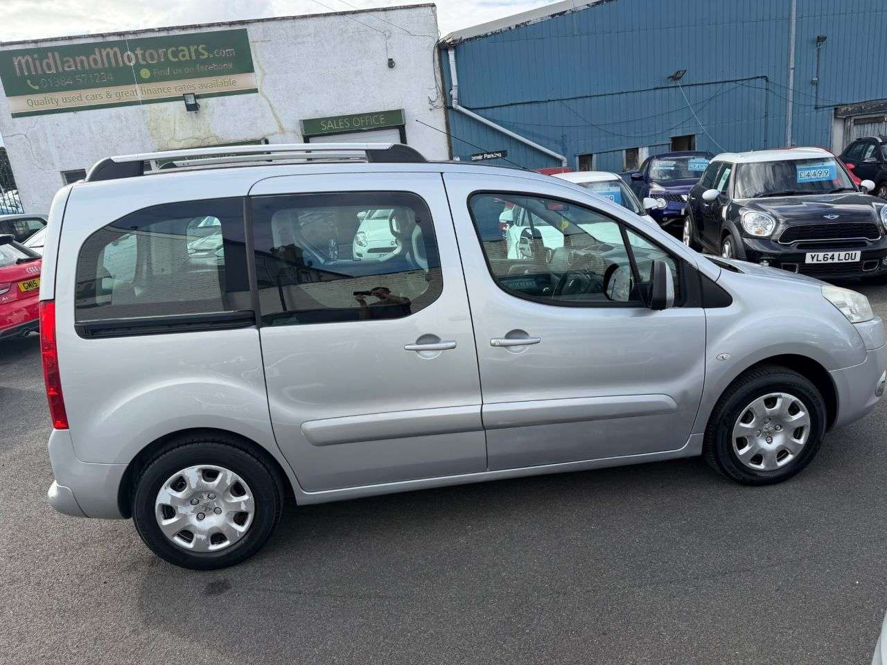 A 2011 PEUGEOT PARTNER TEPEE 1.6 HDi Tepee Zenith MPV 5dr Diesel Manual (139 g/km, 92 bhp) MOT 30/06/26- A 2011 PEUGEOT PARTNER TEPEE 1.6 HDi Tepee Zenith MPV 5dr Diesel Manual (139 g/km, 92 bhp) MOT 30/06/26-