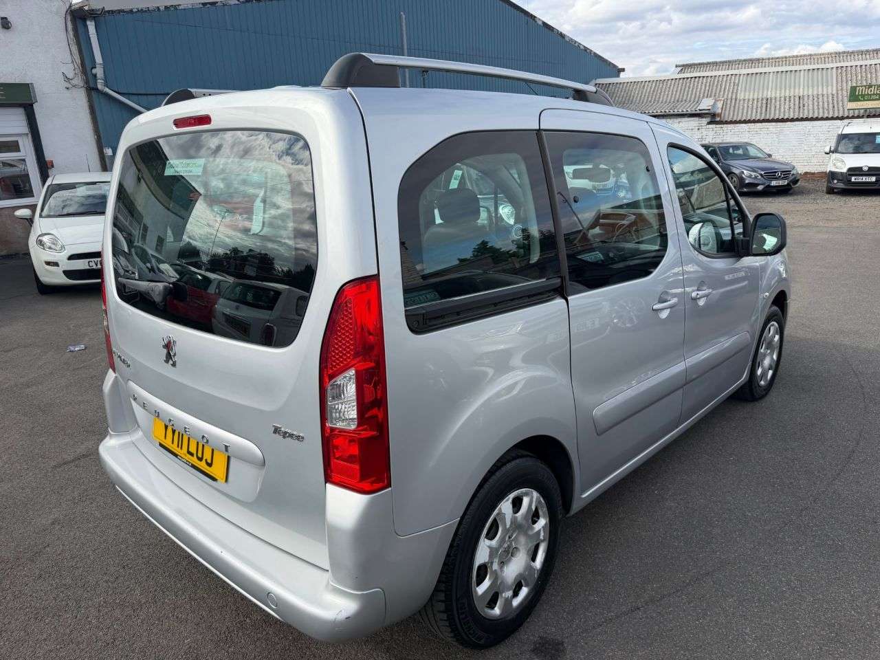2011 PEUGEOT PARTNER TEPEE 2011 PEUGEOT PARTNER TEPEE
