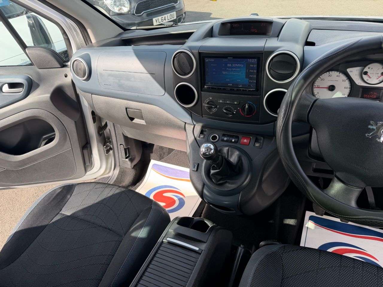 2011 PEUGEOT PARTNER TEPEE 2011 PEUGEOT PARTNER TEPEE