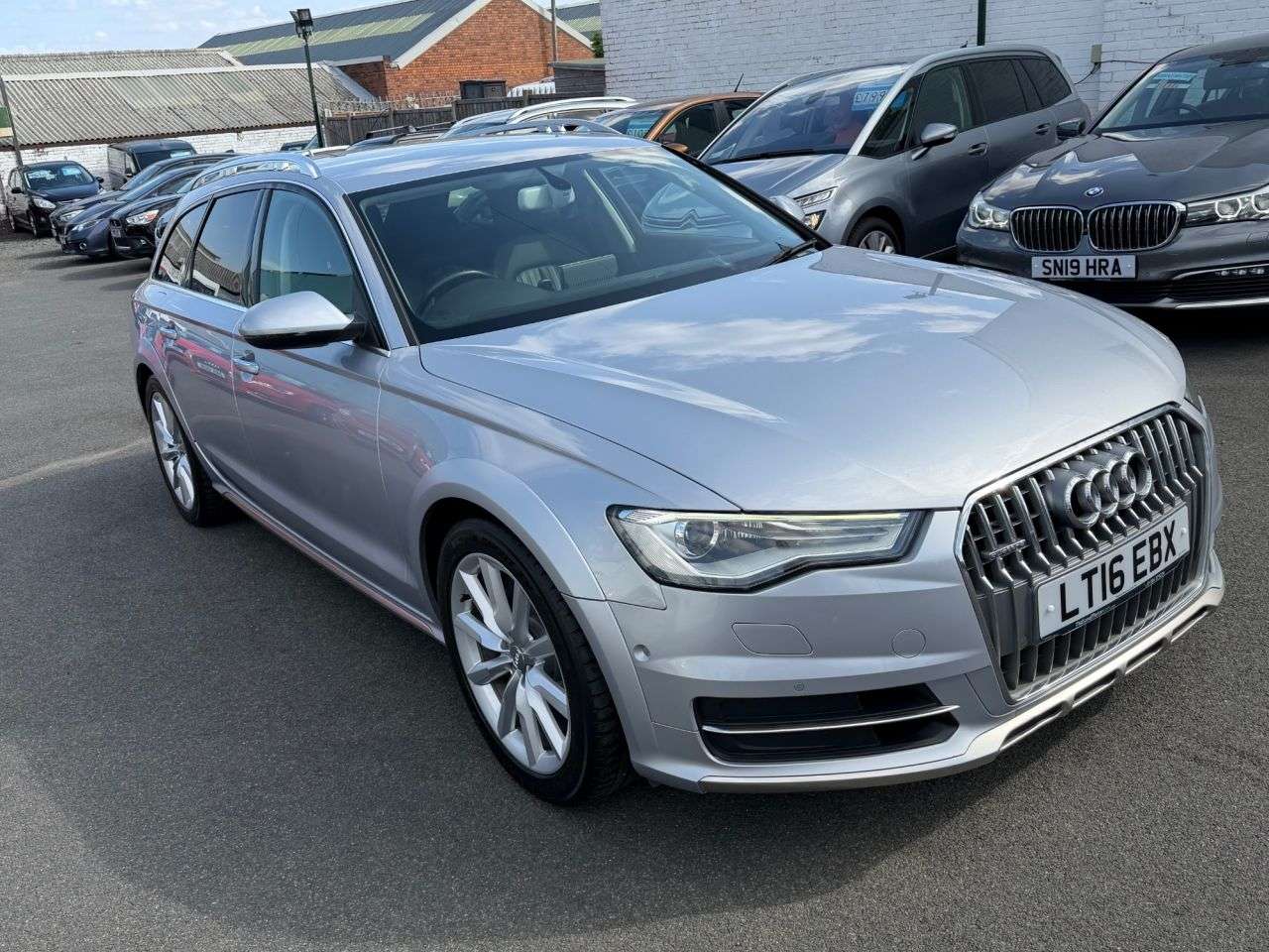 A 2016 AUDI A6 ALLROAD 3.0 TDI V6 Estate 5dr Diesel S Tronic quattro Euro 6 (s/s) (272 ps) AUTOMAT A 2016 AUDI A6 ALLROAD 3.0 TDI V6 Estate 5dr Diesel S Tronic quattro Euro 6 (s/s) (272 ps) AUTOMAT