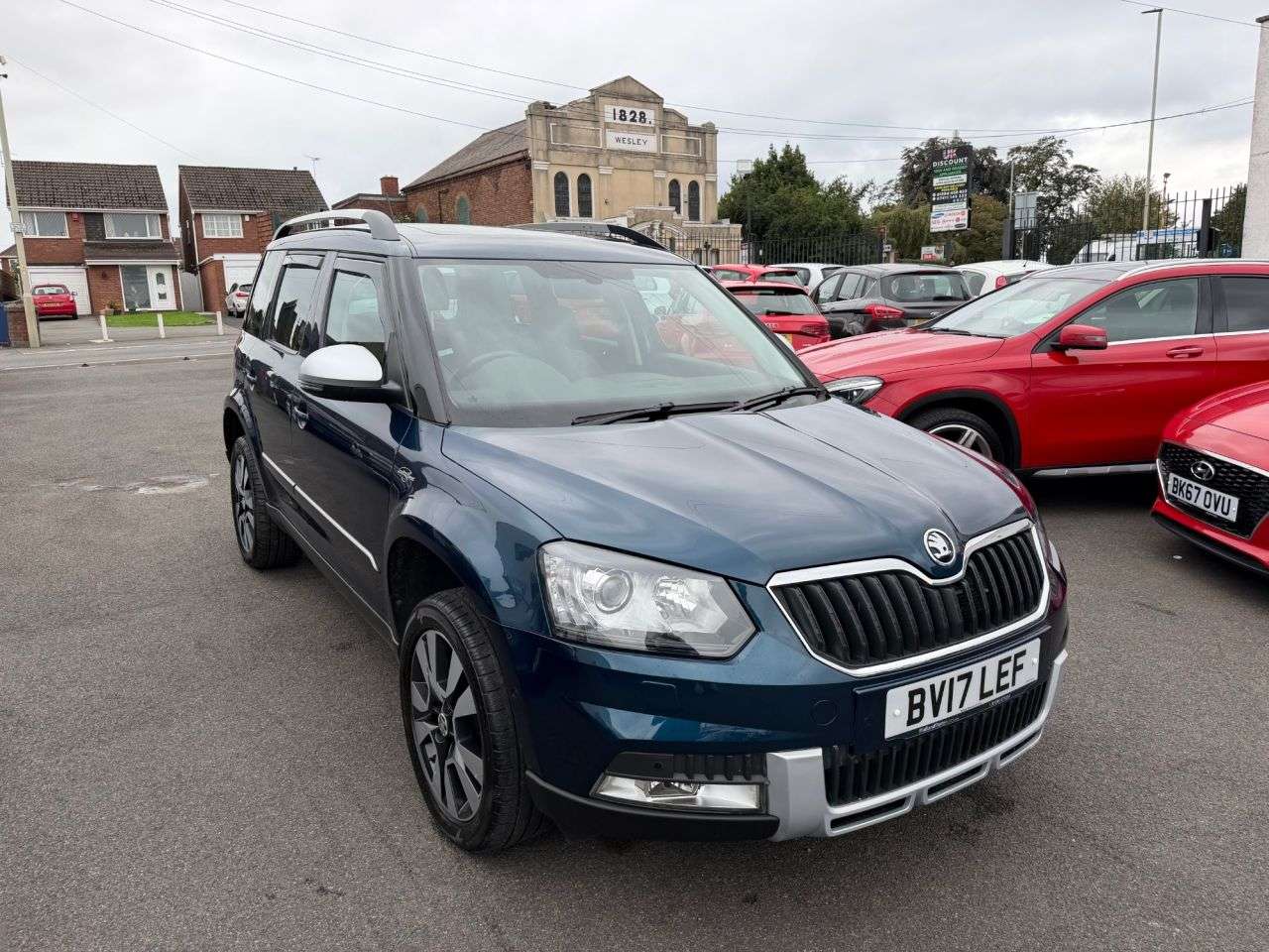A 2017 SKODA YETI 1.4 TSI Laurin & Klement Outdoor 5dr Petrol Manual 4WD Euro 6 (s/s) (150 ps A 2017 SKODA YETI 1.4 TSI Laurin & Klement Outdoor 5dr Petrol Manual 4WD Euro 6 (s/s) (150 ps