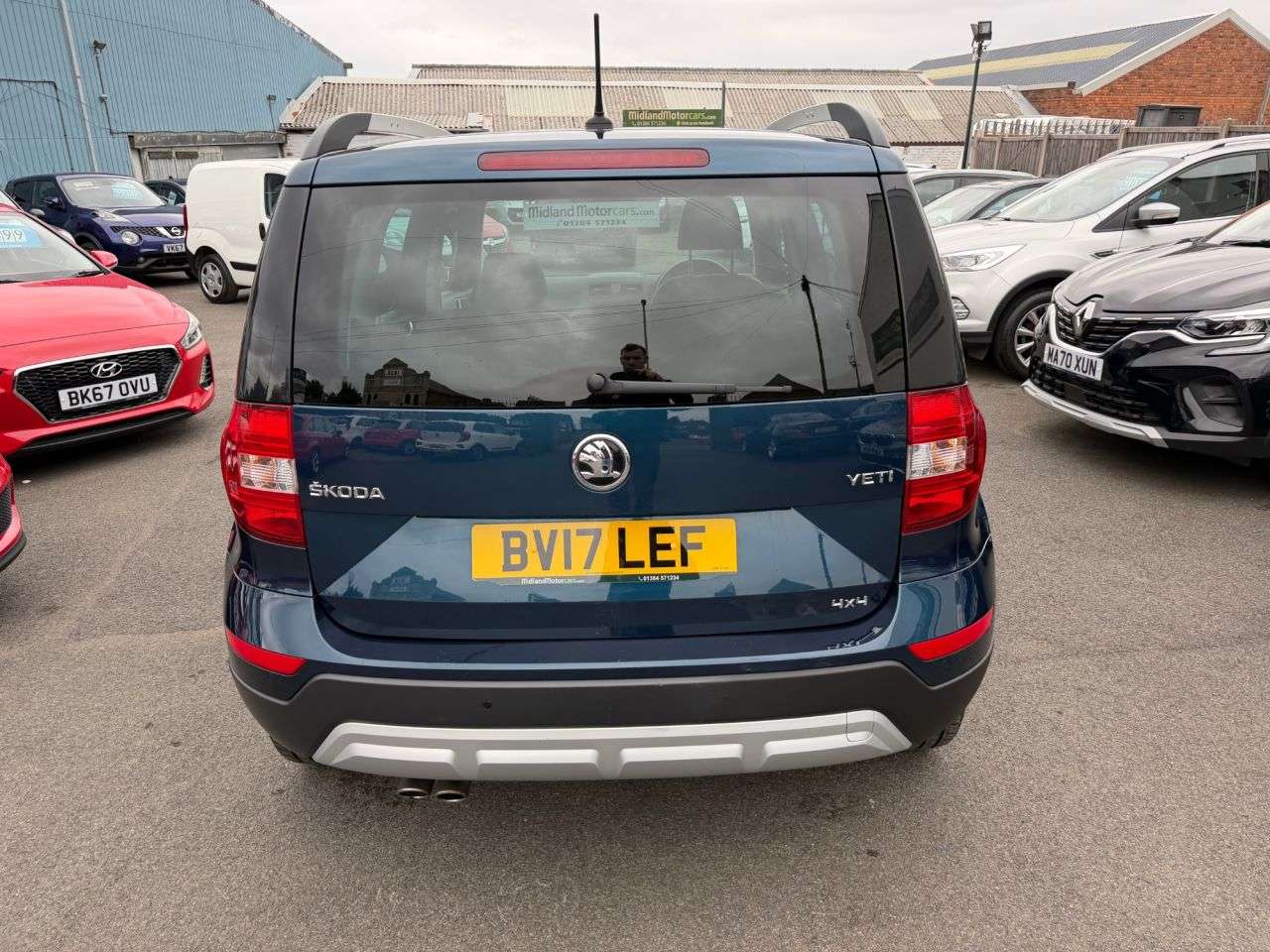A 2017 SKODA YETI 1.4 TSI Laurin & Klement Outdoor 5dr Petrol Manual 4WD Euro 6 (s/s) (150 ps A 2017 SKODA YETI 1.4 TSI Laurin & Klement Outdoor 5dr Petrol Manual 4WD Euro 6 (s/s) (150 ps