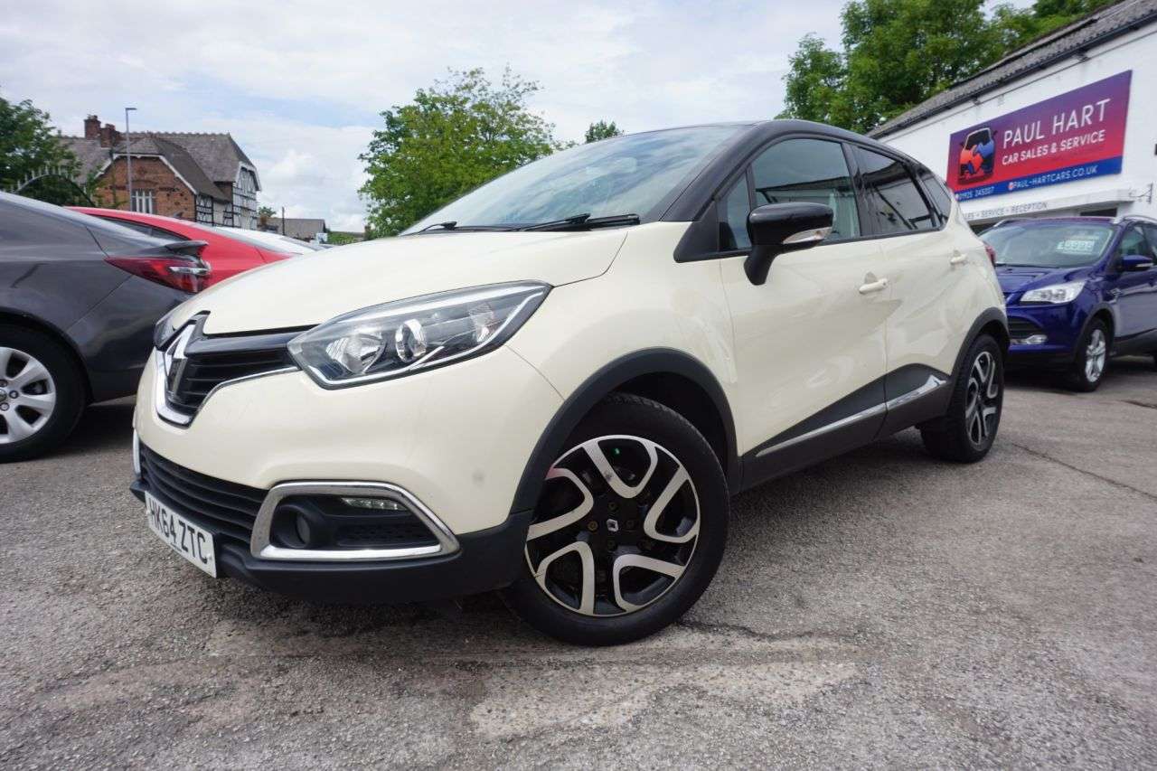 A 2015 RENAULT CAPTUR 1.5 DYNAMIQUE S MEDIANAV ENERGY DCI S/S 5d 90 BHP Air Conditioning and Allo A 2015 RENAULT CAPTUR 1.5 DYNAMIQUE S MEDIANAV ENERGY DCI S/S 5d 90 BHP Air Conditioning and Allo