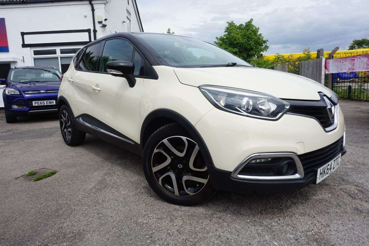 A 2015 RENAULT CAPTUR 1.5 DYNAMIQUE S MEDIANAV ENERGY DCI S/S 5d 90 BHP Air Conditioning and Allo A 2015 RENAULT CAPTUR 1.5 DYNAMIQUE S MEDIANAV ENERGY DCI S/S 5d 90 BHP Air Conditioning and Allo