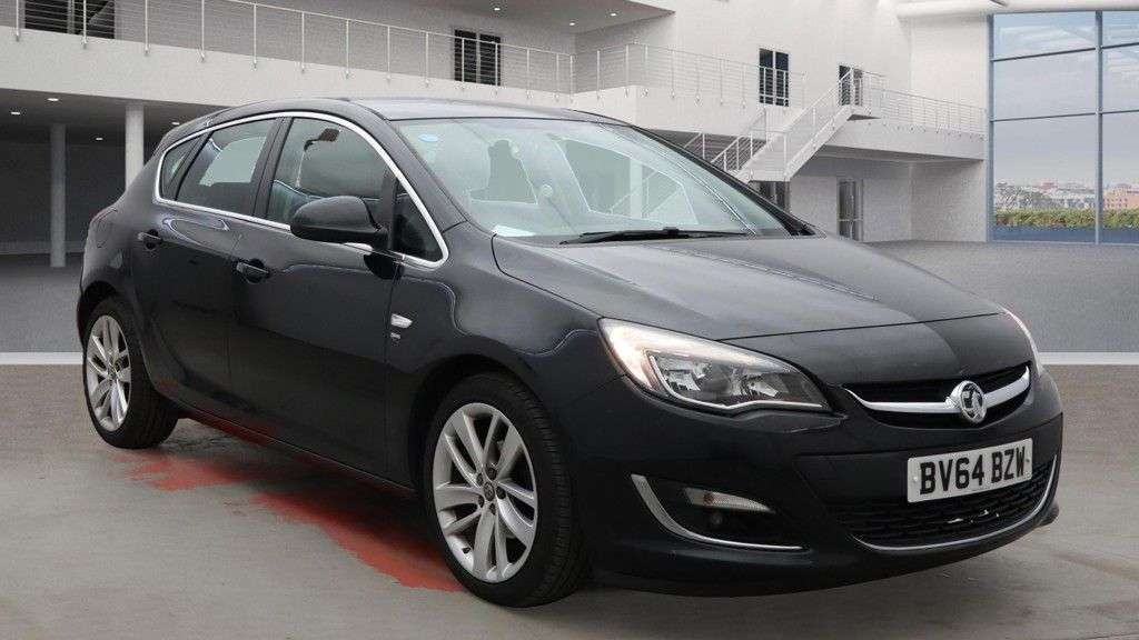 A 2014 VAUXHALL ASTRA 1.6 16v SRi Hatchback 5dr Petrol Manual Euro 5 (115 ps) Air Conditioning an A 2014 VAUXHALL ASTRA 1.6 16v SRi Hatchback 5dr Petrol Manual Euro 5 (115 ps) Air Conditioning an