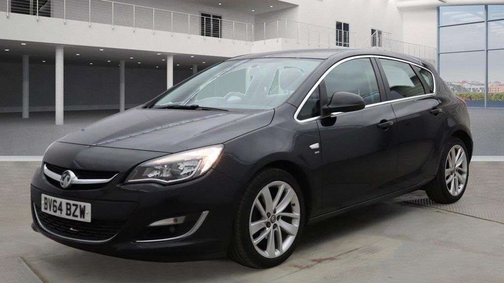 A 2014 VAUXHALL ASTRA 1.6 16v SRi Hatchback 5dr Petrol Manual Euro 5 (115 ps) Air Conditioning an A 2014 VAUXHALL ASTRA 1.6 16v SRi Hatchback 5dr Petrol Manual Euro 5 (115 ps) Air Conditioning an