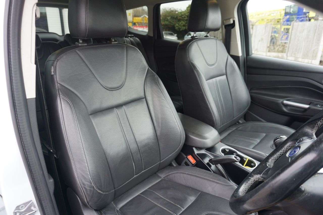 2015 FORD KUGA 2015 FORD KUGA