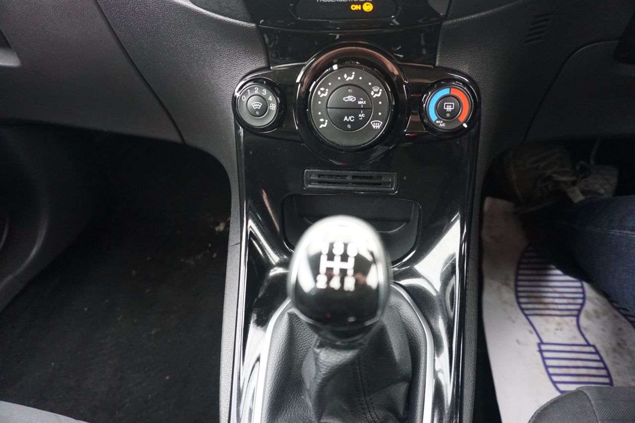 2015 FORD FIESTA 2015 FORD FIESTA