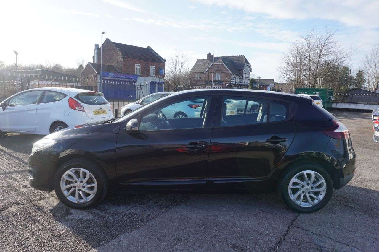 A 2015 RENAULT MEGANE 1.5 dCi ENERGY Dynamique TomTom Hatchback 5dr Diesel Manual Euro 5 (s/s) (1 A 2015 RENAULT MEGANE 1.5 dCi ENERGY Dynamique TomTom Hatchback 5dr Diesel Manual Euro 5 (s/s) (1