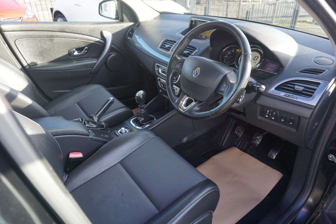 2015 RENAULT MEGANE 2015 RENAULT MEGANE