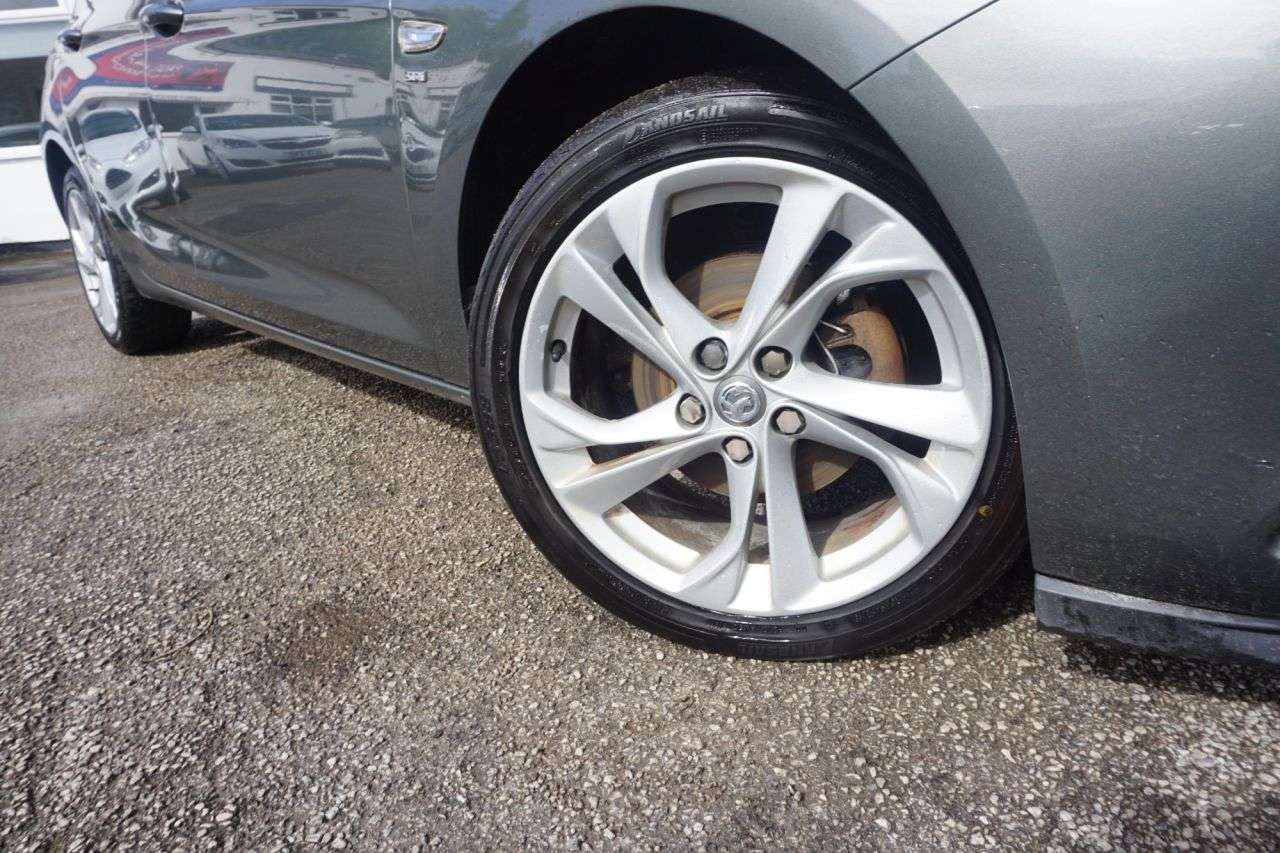 A 2017 VAUXHALL ASTRA 1.4i Turbo SRi Hatchback 5dr Petrol Manual Euro 6 (150 ps) Air Conditioning A 2017 VAUXHALL ASTRA 1.4i Turbo SRi Hatchback 5dr Petrol Manual Euro 6 (150 ps) Air Conditioning