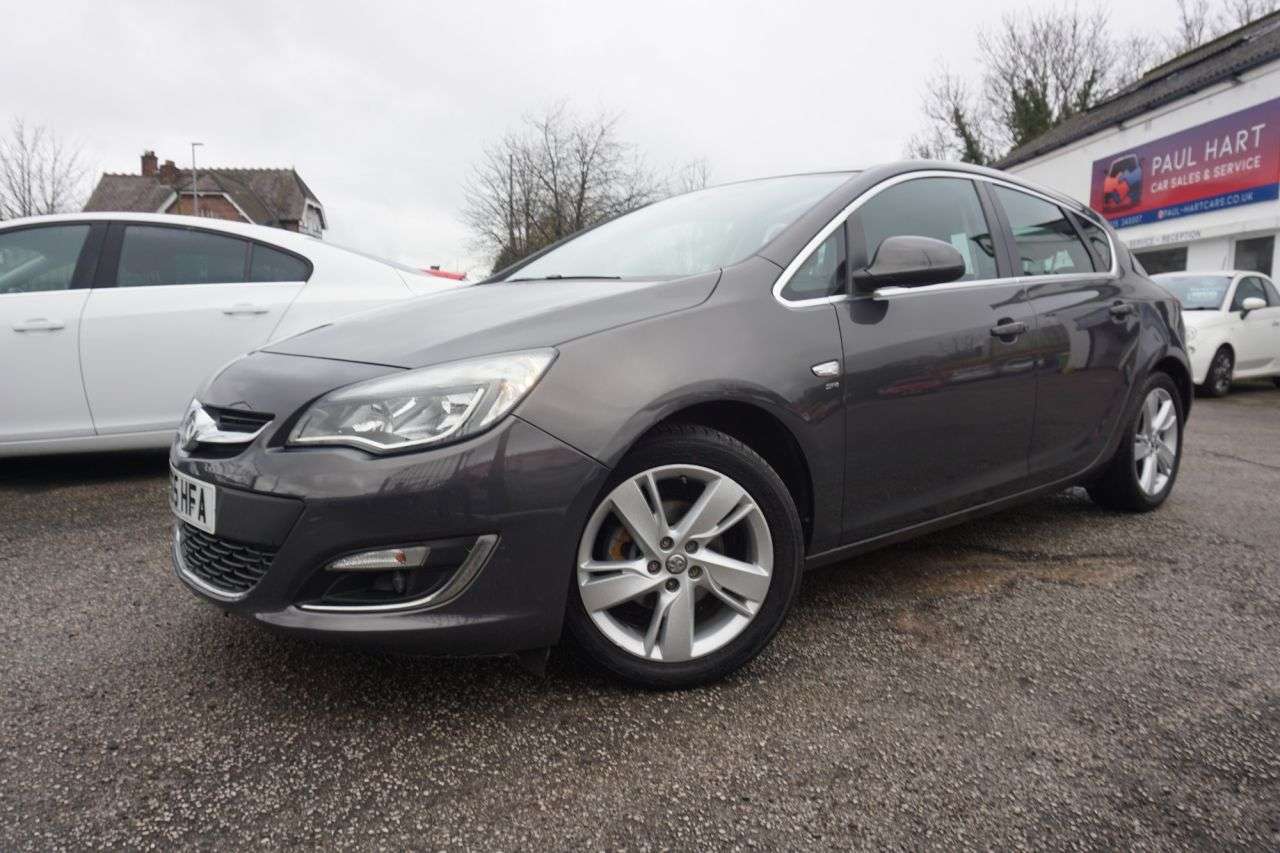 A 2015 VAUXHALL ASTRA 1.6i SRi Hatchback 5dr Petrol Manual Euro 6 (115 ps) Air Conditioning. Allo A 2015 VAUXHALL ASTRA 1.6i SRi Hatchback 5dr Petrol Manual Euro 6 (115 ps) Air Conditioning. Allo