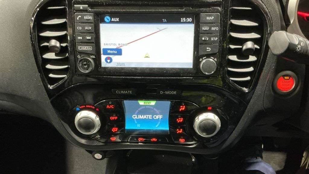 A 2016 NISSAN JUKE 1.5 dCi Tekna SUV 5dr Diesel Manual Euro 6 (s/s) (110 ps) 6 Speed, Leather, A 2016 NISSAN JUKE 1.5 dCi Tekna SUV 5dr Diesel Manual Euro 6 (s/s) (110 ps) 6 Speed, Leather,