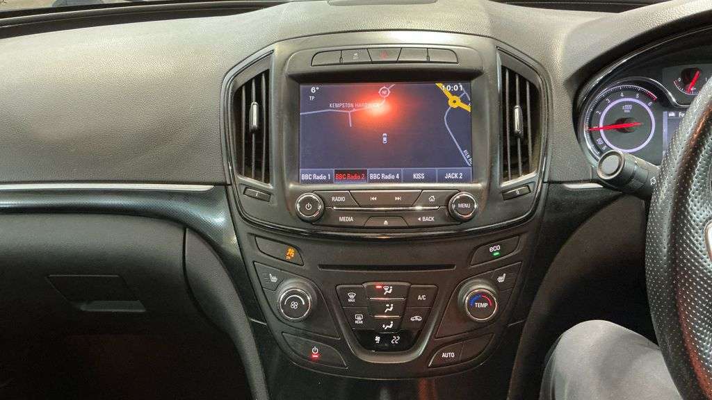 A 2015 VAUXHALL INSIGNIA 2.0 CDTi ecoFLEX SRi VX Line Nav Hatchback 5dr Diesel Manual Euro 5 (s/s) ( A 2015 VAUXHALL INSIGNIA 2.0 CDTi ecoFLEX SRi VX Line Nav Hatchback 5dr Diesel Manual Euro 5 (s/s) (