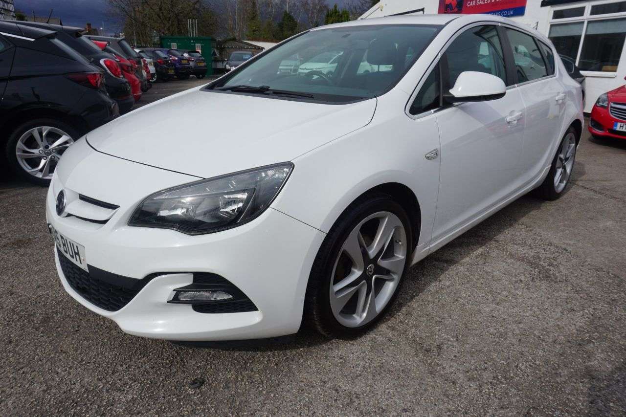 A 2015 VAUXHALL ASTRA 1.6i Limited Edition Hatchback 5dr Petrol Manual Euro 6 (115 ps) Air Condit A 2015 VAUXHALL ASTRA 1.6i Limited Edition Hatchback 5dr Petrol Manual Euro 6 (115 ps) Air Condit