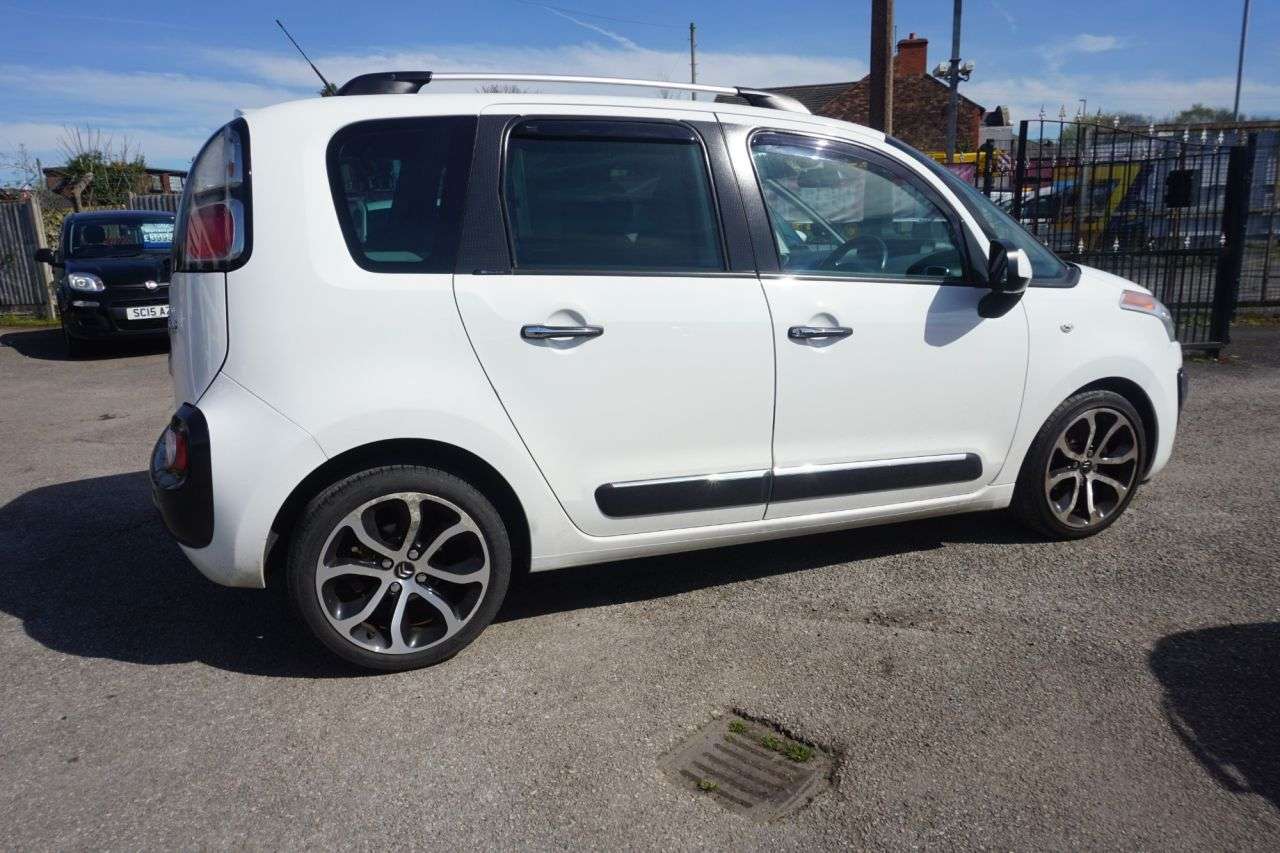 A 2014 CITROEN C3 PICASSO 1.6 HDi Exclusive MPV 5dr Diesel Manual Euro 5 (90 ps) A 2014 CITROEN C3 PICASSO 1.6 HDi Exclusive MPV 5dr Diesel Manual Euro 5 (90 ps)