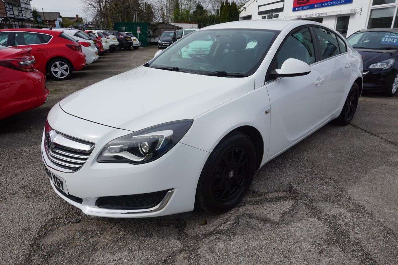 A 2015 VAUXHALL INSIGNIA 2.0 CDTi ecoFLEX Design Hatchback 5dr Diesel Manual Euro 5 (s/s) (140 ps) A A 2015 VAUXHALL INSIGNIA 2.0 CDTi ecoFLEX Design Hatchback 5dr Diesel Manual Euro 5 (s/s) (140 ps) A