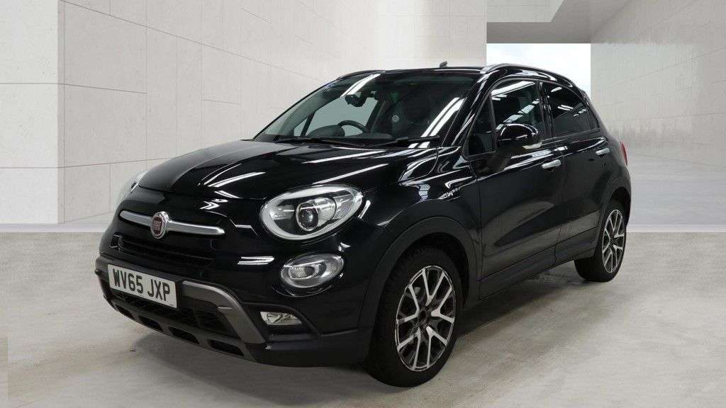 A 2015 FIAT 500X 1.6 MultiJetII Cross Plus SUV 5dr Diesel Manual Euro 6 (s/s) (120 ps) Air C A 2015 FIAT 500X 1.6 MultiJetII Cross Plus SUV 5dr Diesel Manual Euro 6 (s/s) (120 ps) Air C
