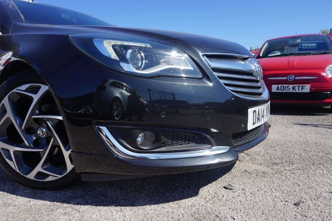 A 2014 VAUXHALL INSIGNIA 2.0 CDTi ecoFLEX SRi VX Line Hatchback 5dr Diesel Manual Euro 5 (s/s) (120 A 2014 VAUXHALL INSIGNIA 2.0 CDTi ecoFLEX SRi VX Line Hatchback 5dr Diesel Manual Euro 5 (s/s) (120