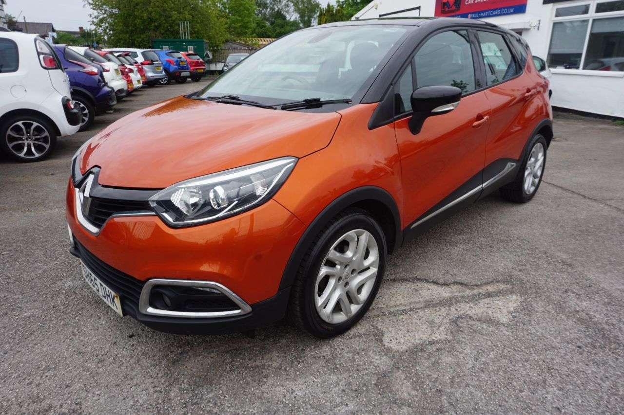 A 2015 RENAULT CAPTUR 1.5 dCi ENERGY Dynamique Nav SUV 5dr Diesel Manual Euro 6 (s/s) (90 ps) Air A 2015 RENAULT CAPTUR 1.5 dCi ENERGY Dynamique Nav SUV 5dr Diesel Manual Euro 6 (s/s) (90 ps) Air