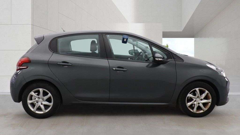 2017 PEUGEOT 208 2017 PEUGEOT 208