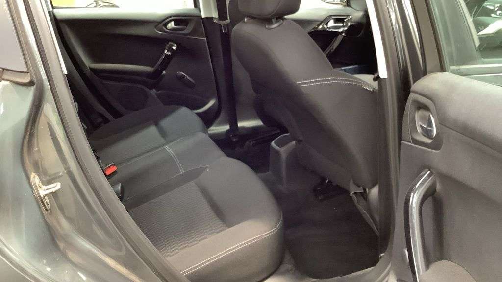 2017 PEUGEOT 208 2017 PEUGEOT 208