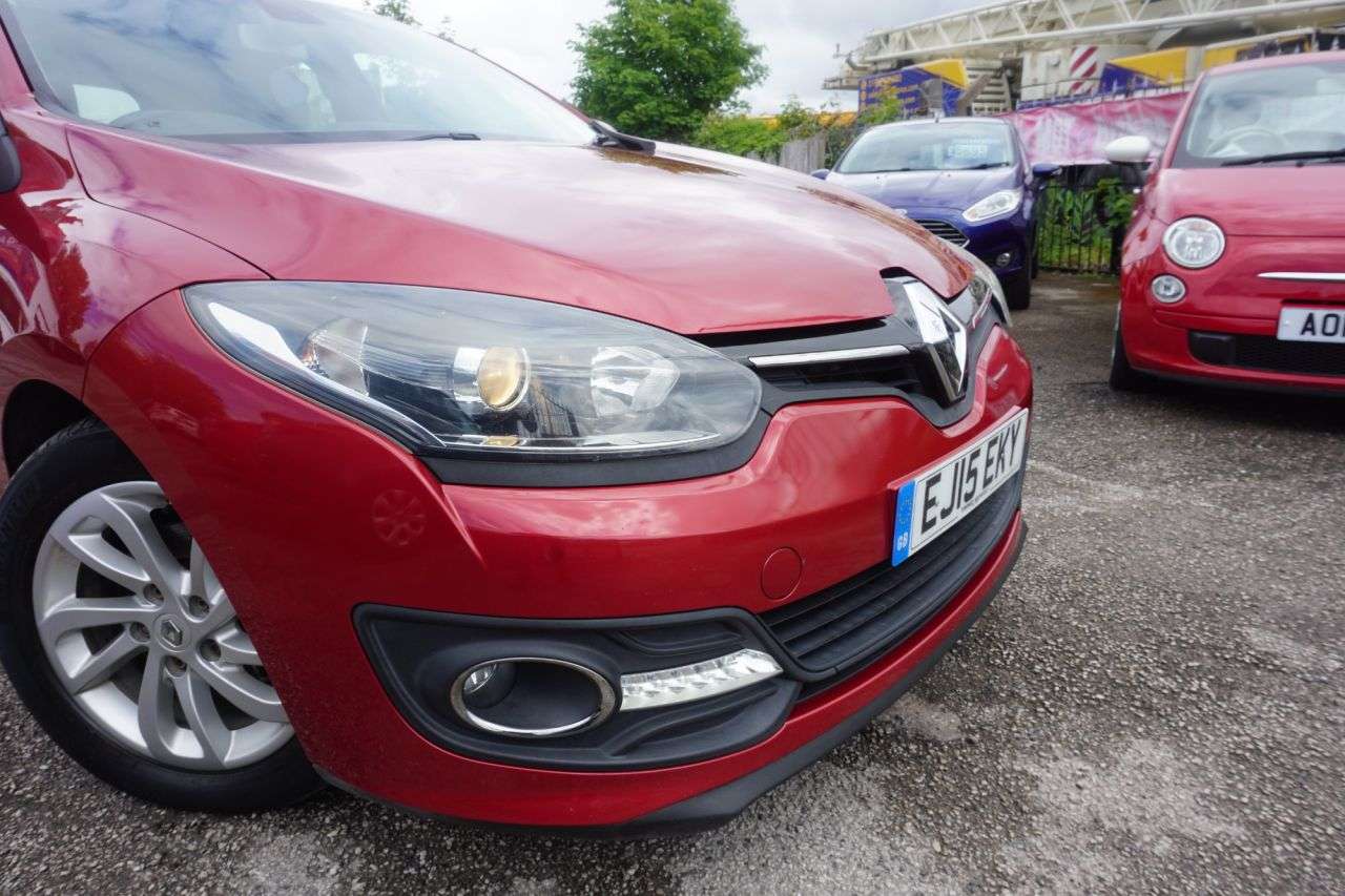 A 2015 RENAULT MEGANE 1.6 dCi ENERGY Dynamique TomTom Hatchback 5dr Diesel Manual Euro 5 (s/s) (1 A 2015 RENAULT MEGANE 1.6 dCi ENERGY Dynamique TomTom Hatchback 5dr Diesel Manual Euro 5 (s/s) (1